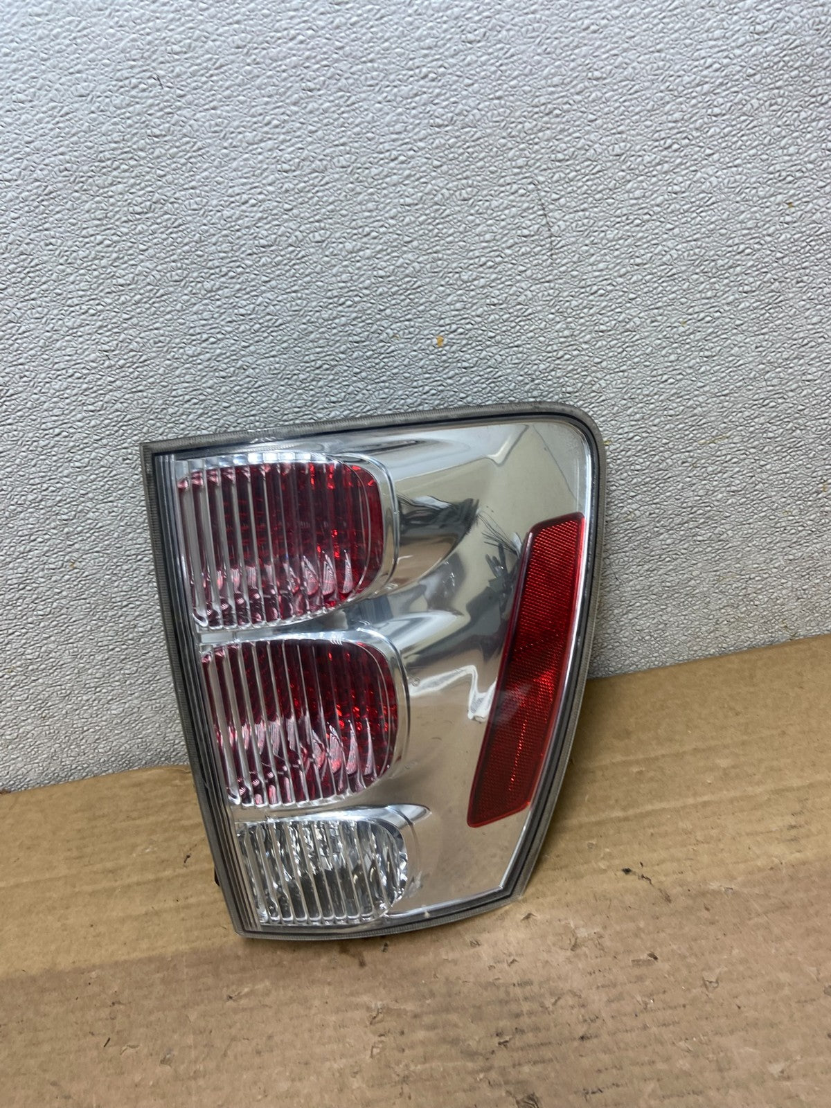 2005 to 2008 Chevrolet Equinox Right Passenger Rh Side Tail Light AB5199 LK0