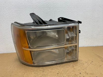2007 - 2014 GMC Sierra Right Passenger RH Halogen Headlight AD1152 DW0