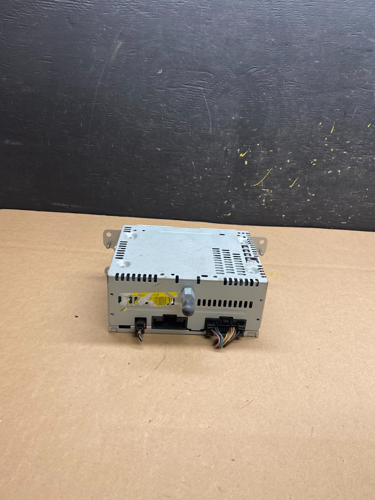 2013 to 2014 Ford Explorer Audio Equipment Radio Receiver AM FM CD t4326 DG3