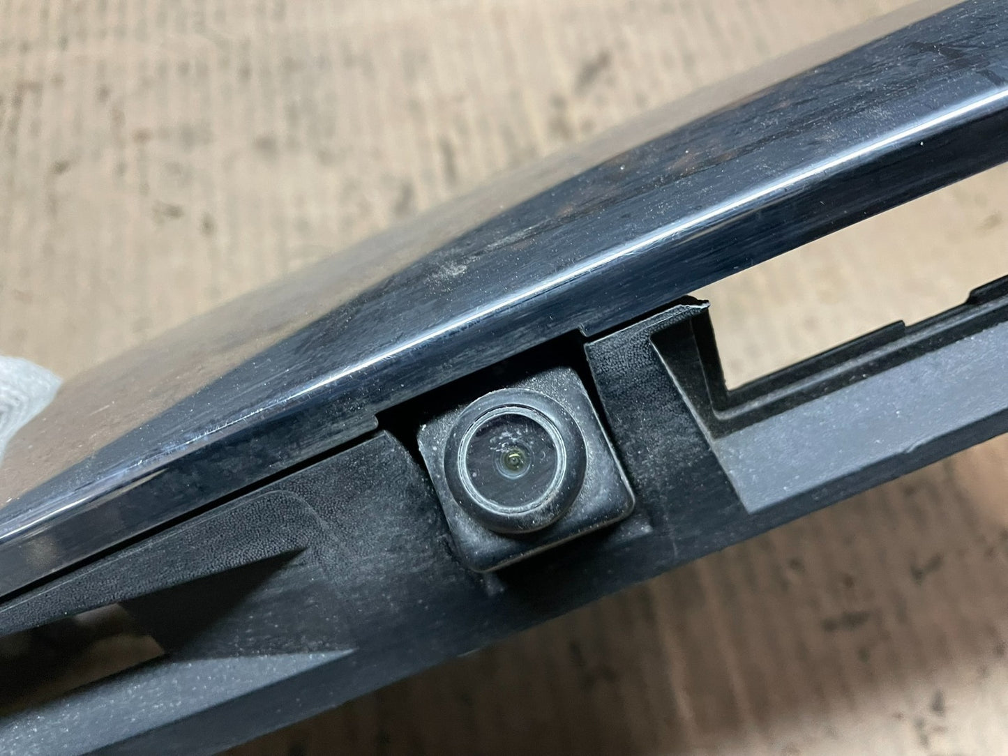 2013 to 2020 Nissan Pathfinder Rear Trunk Liftgate Handle Trim Camera r7100 DG4
