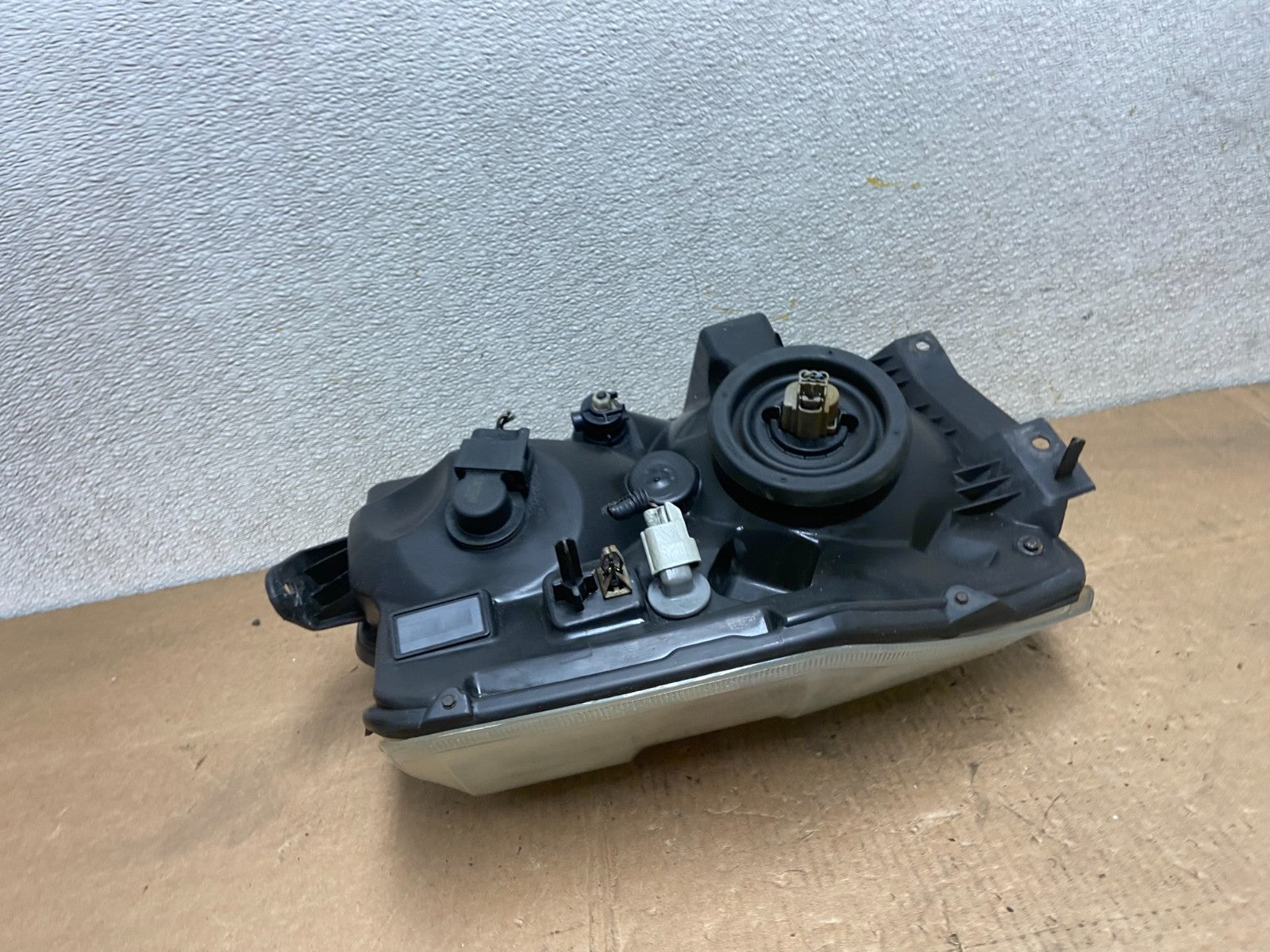 2008-2014 Ford Econoline E150 E250 E350 Left Driver LH Headlight OEM Y5735 DW8