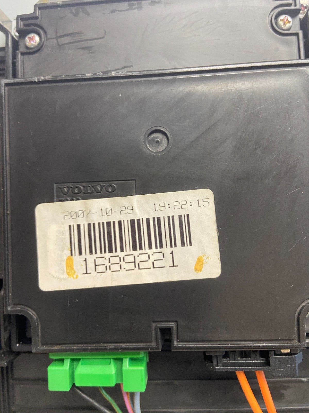 2008-2011 Volvo S80 XC70 Climate Control Radio Bezel Panel Trim AD6868 DG5