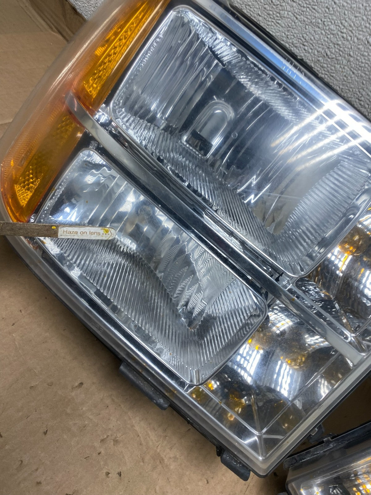 2007 - 2014 GMC Sierra Left+Right Halogen Headlights U8455 DW7