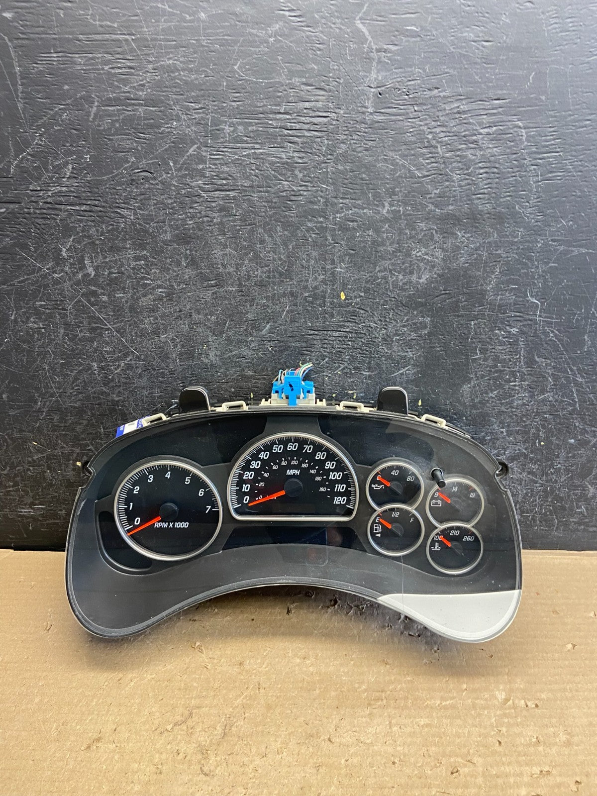 2002 - 2005 GMC Envoy Speedometer Cluster Gauge AH5275 PS0