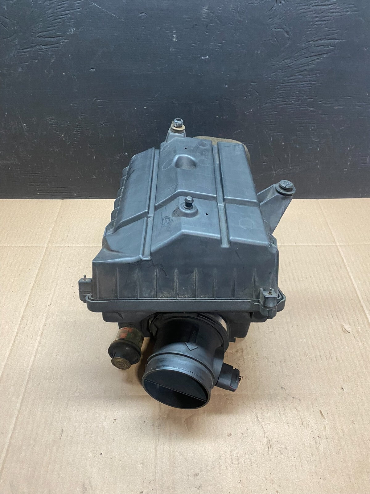 2008 Chevrolet Avalanche 1500 Air Cleaner 5.3L OEM 15908905 E37810