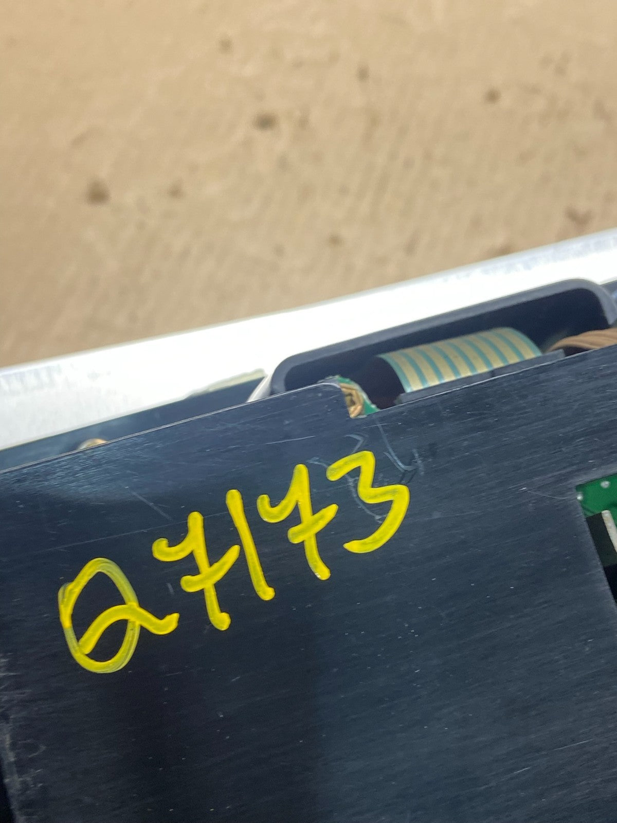 1998 2002 Lincoln Continental  Speedometer Gauge Cluster Q7173 DG8