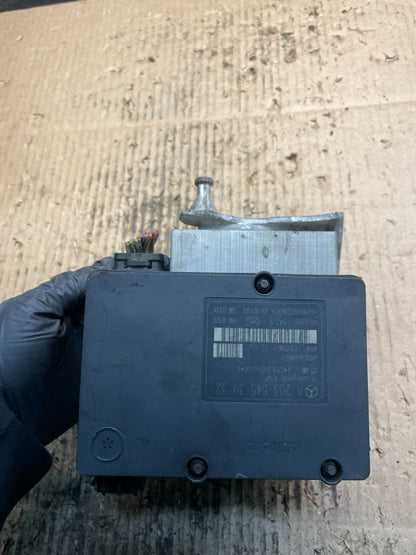 2007 to 2014 Mercedes C-Class ABS Anti Lock Brake Pump Module U9163 DG5
