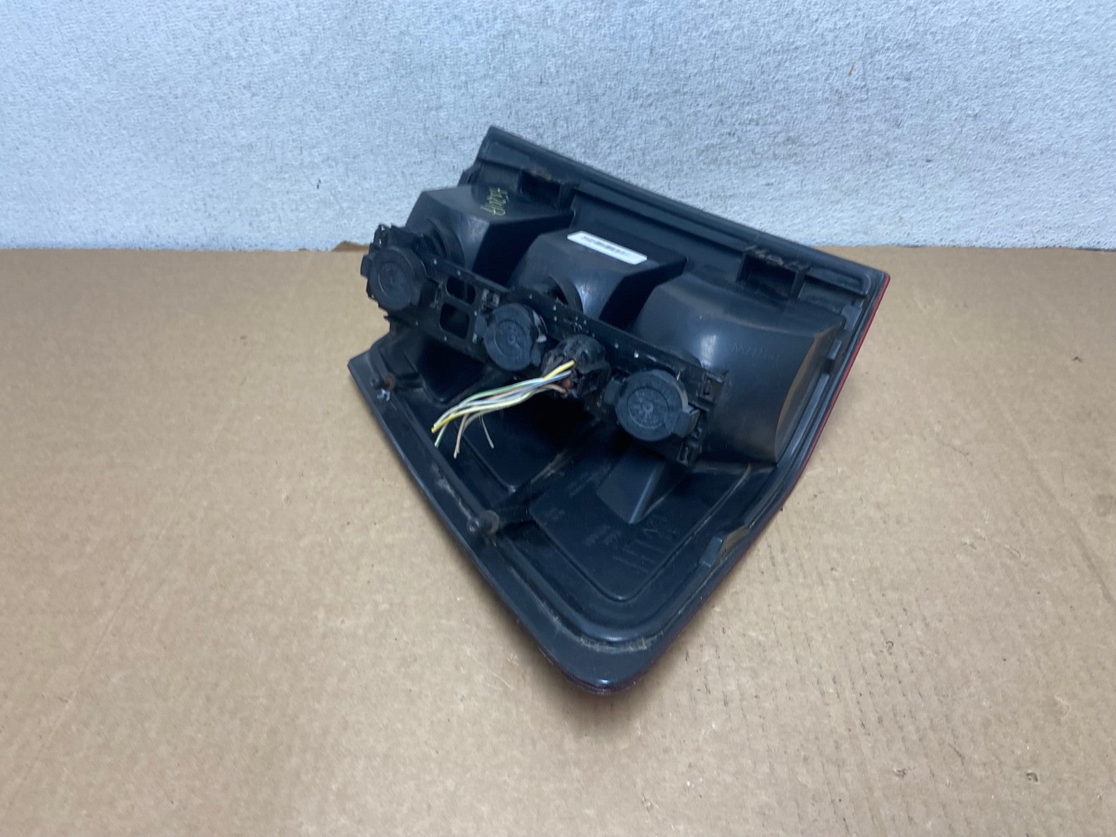 2005 to 2006 Jeep Grand Cherokee Left Driver Side Lh Tail Light AG2017 LK5
