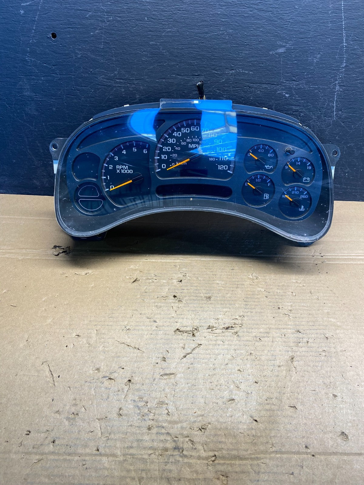 2003 to 2006 Chevrolet Silverado Yukon Cluster Gauge Speedometer AD6579 DG0