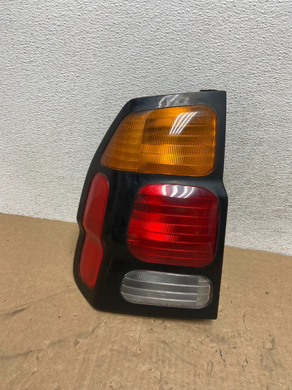 2000-2004 Mitsubishi Montero Sport Left Driver Lh Tail Light ag1240 DG0