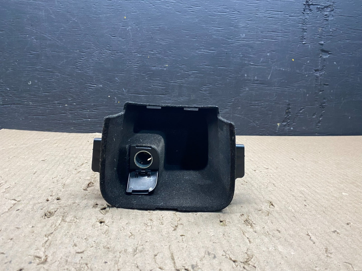 2012 - 2016 Buick Verano Center Console Dash Storage Trim Outlet F9103 DG1 OEM0