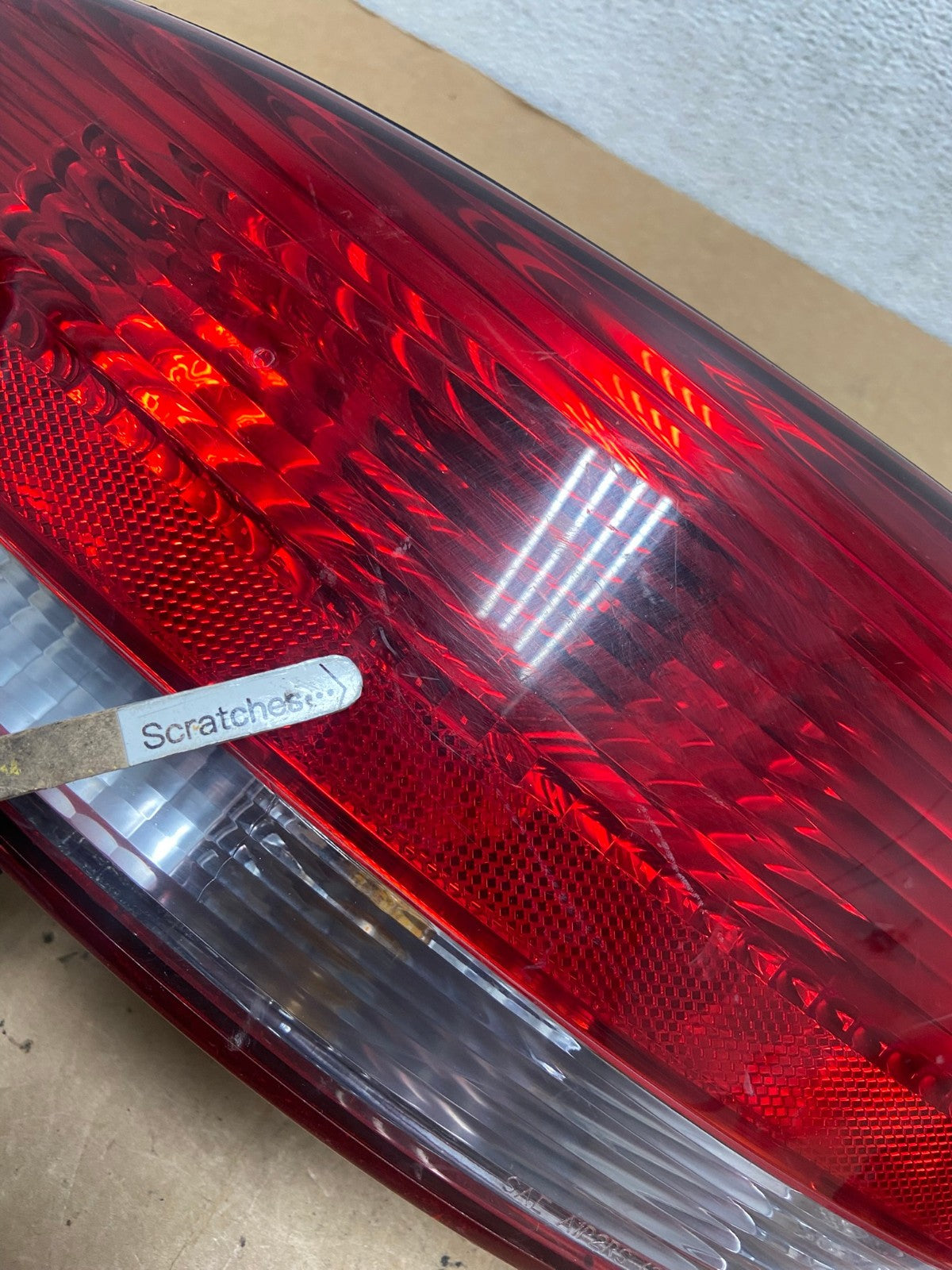 2001-2006 Chrysler Sebring Convertible Left Driver LH Tail Light AD4806 LK3