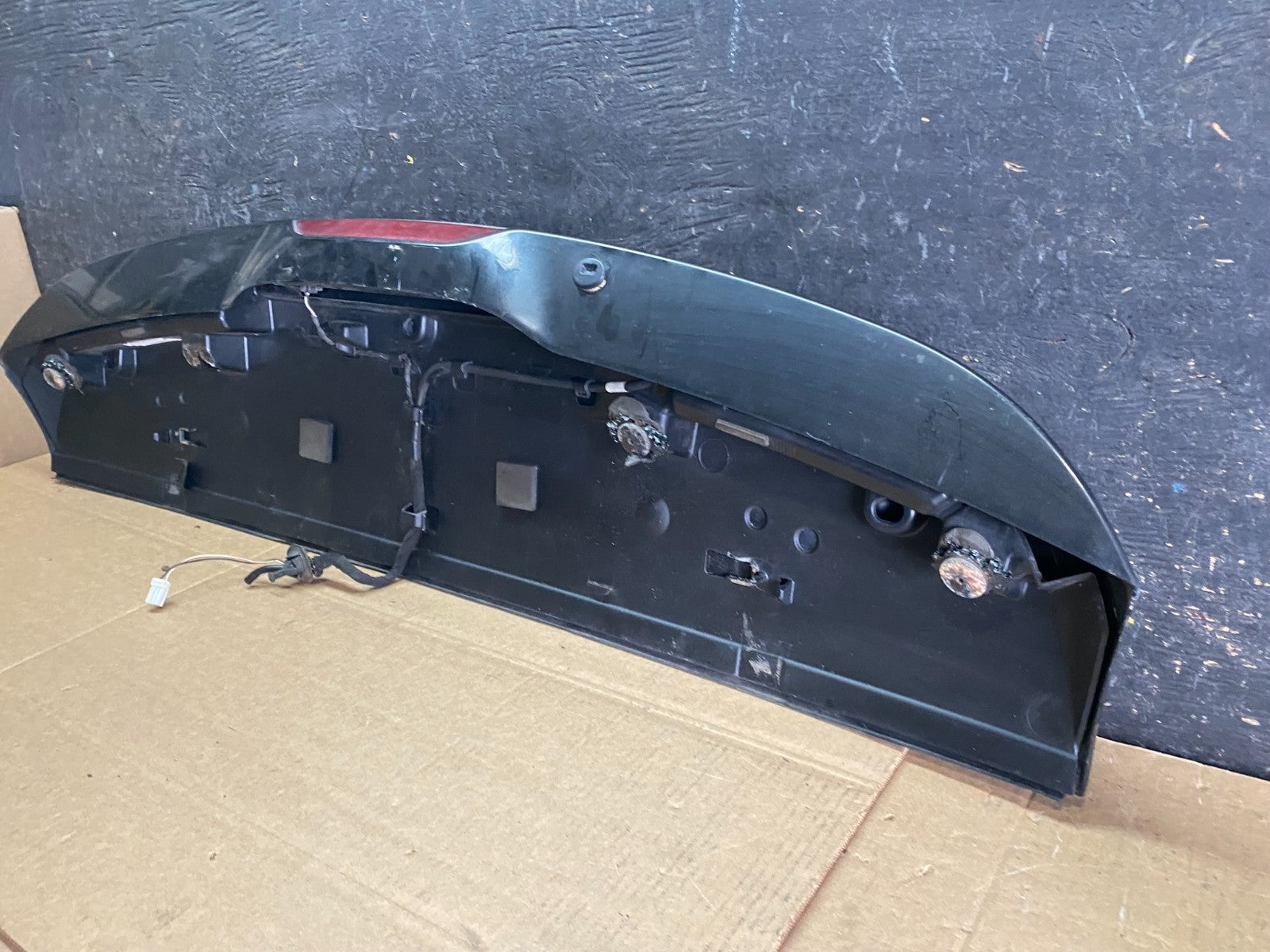 2011 to 2013 Jeep Grand Cherokee Rear Spoiler Wing OEM Y9303 DG9