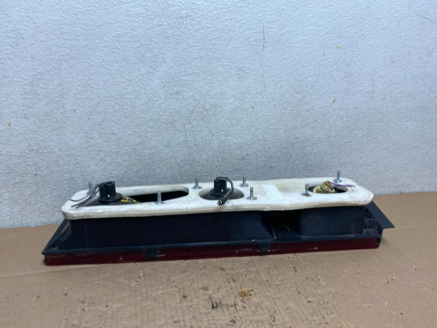 1982 to 1983 Chrysler LeBaron Right Passenger RH Tail Light i4508 DG1 Oem9