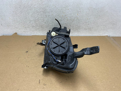 2016 - 2018 Chevrolet Malibu Right Passenger RH Halogen Headlight AH7873 DW8