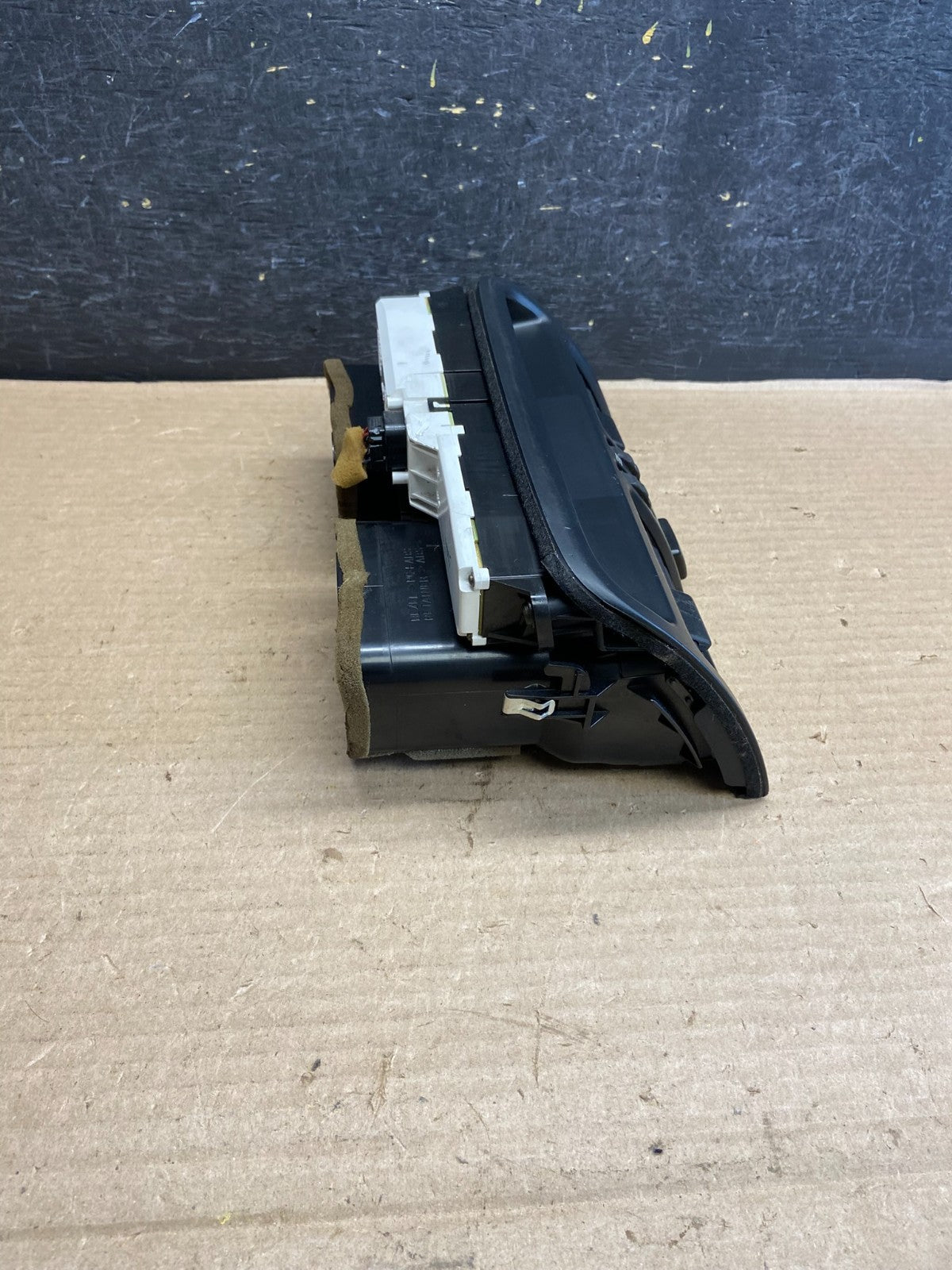 1995 1996 1997 Lexus LS400 Center Console A/C Heater Air Vent AH3598 DG1