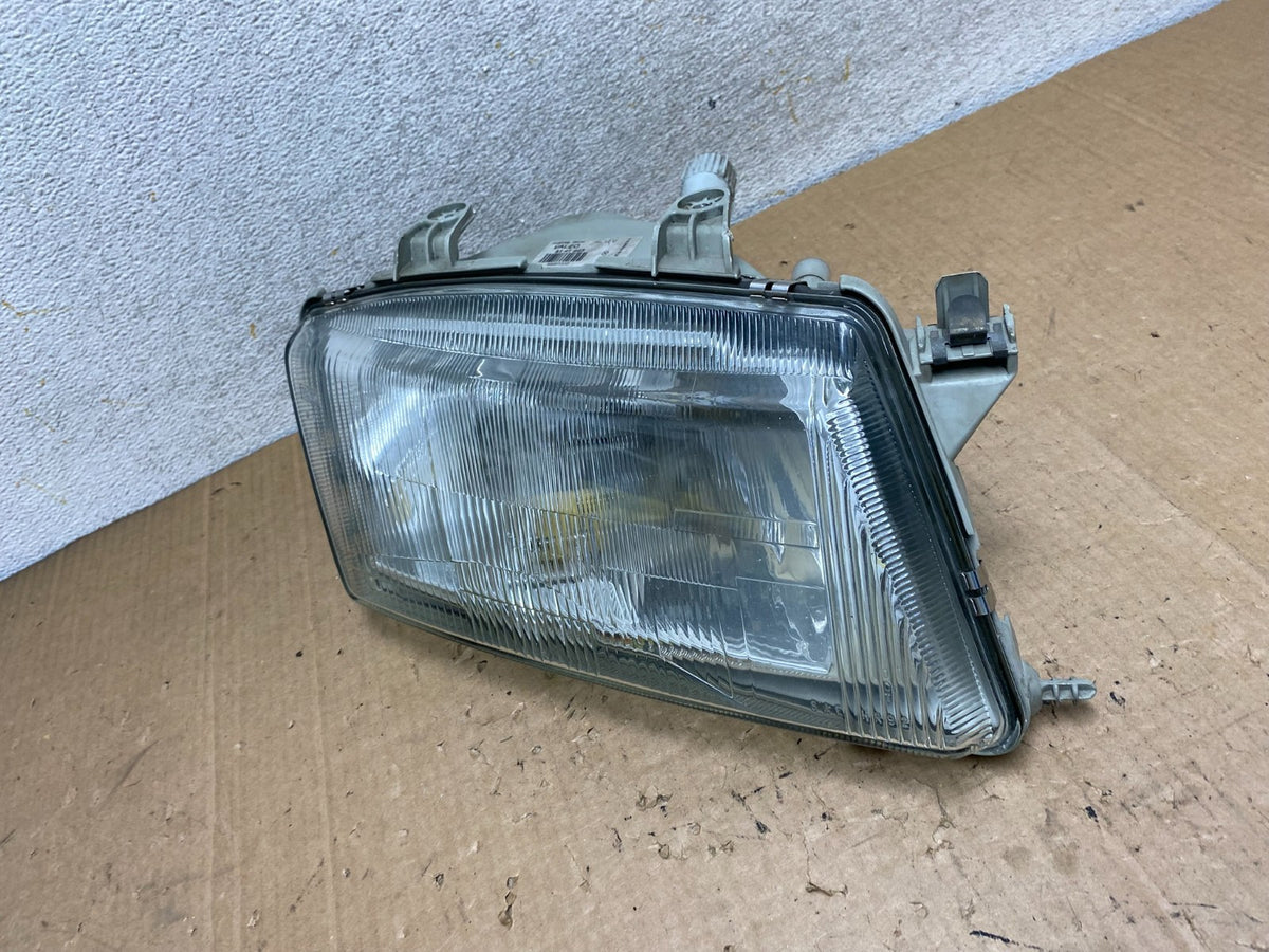 1999 - 2003 Saab 9-3 Front Right Passenger Side Headlight AI9117 DW1