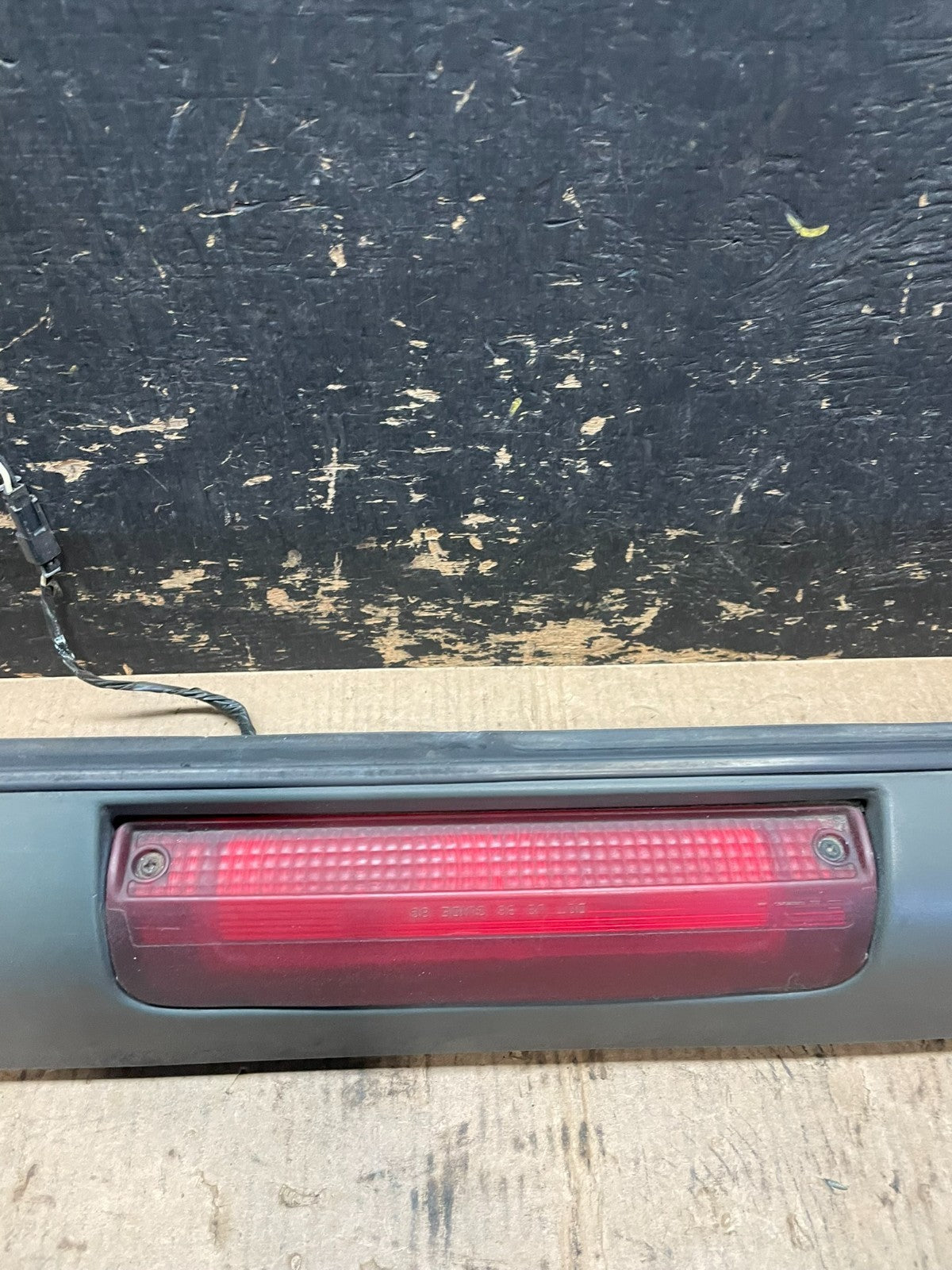 1996 to 2002 Chevrolet Express 3rd Third Brake Light Trim Spoiler Z8108 DG3