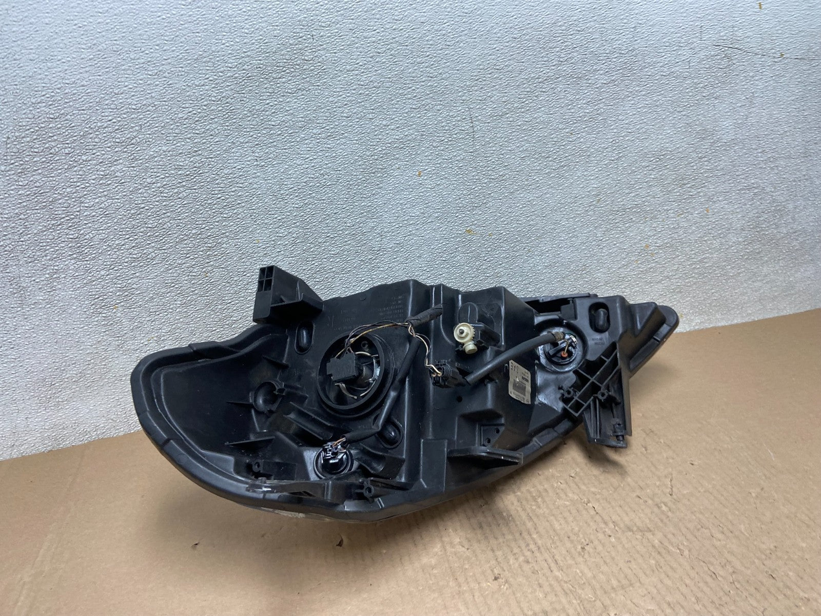 2008 to 2012 Nissan Versa Headlight Right Passenger Rh Side AB5995 DW4