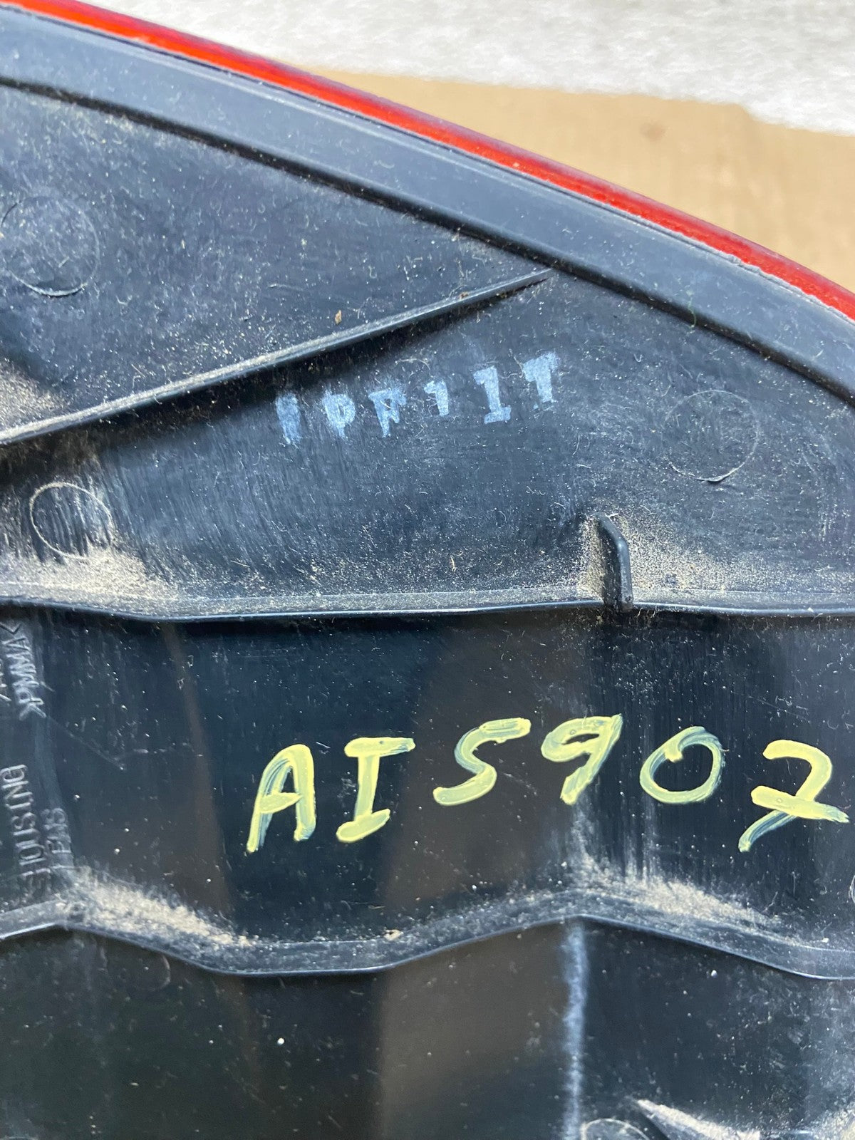 2001- 2004 Toyota Sequoia Right Passenger RH Side Tail light Inner AI5907 LK6
