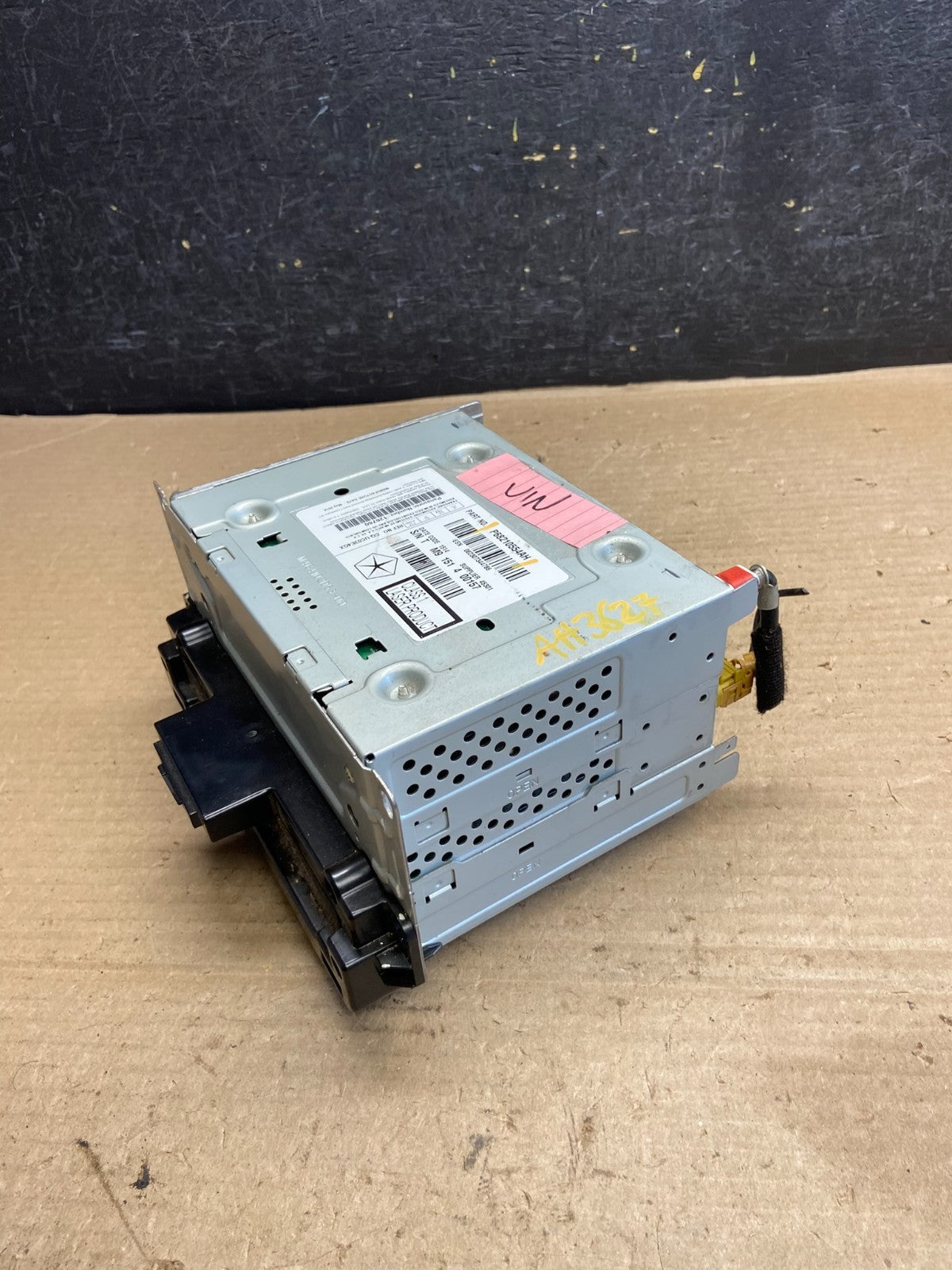 2013 to 2014 Dodge Charger Am Fm Cd Player Radio Receiver AH3627 DG2