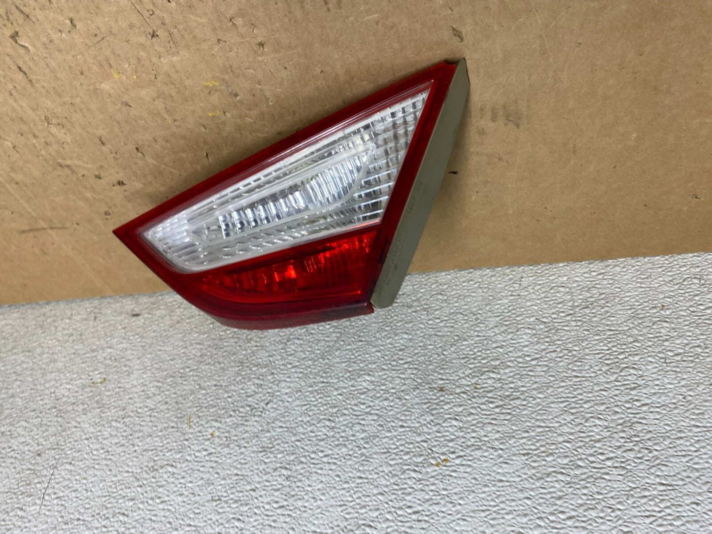 2011 to 2014 Hyundai Sonata Right Passenger Rh Inner Tail Light Oem H9707 KC1