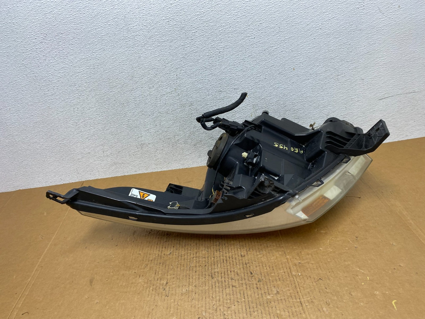 2011 to 2015 Ford Explorer Right Passenger Xenon Headlight AE0455 DW6