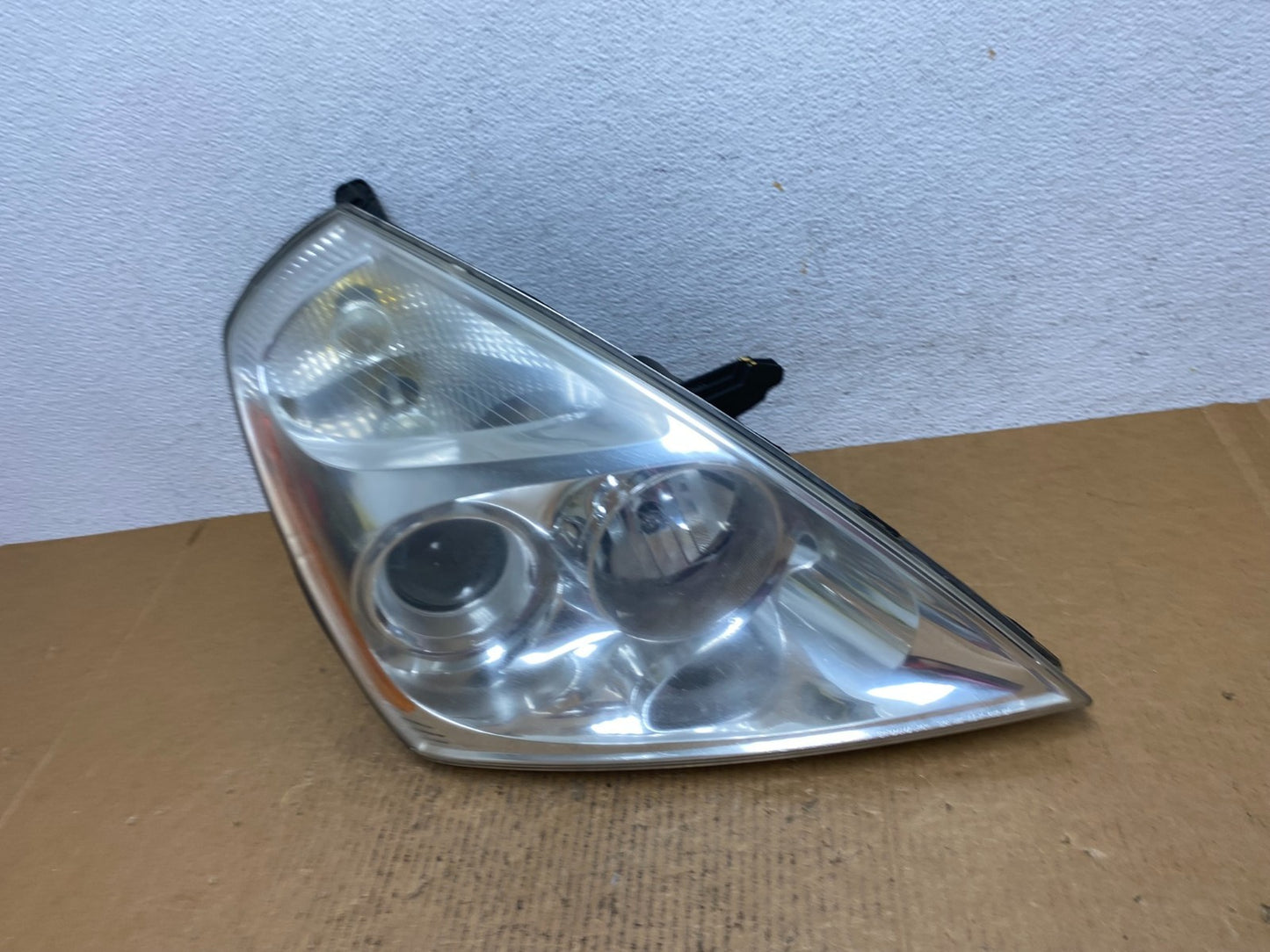 2008-2012 Kia Sedona Right Passenger RH Side Headlight Halogen AE0494 DW1