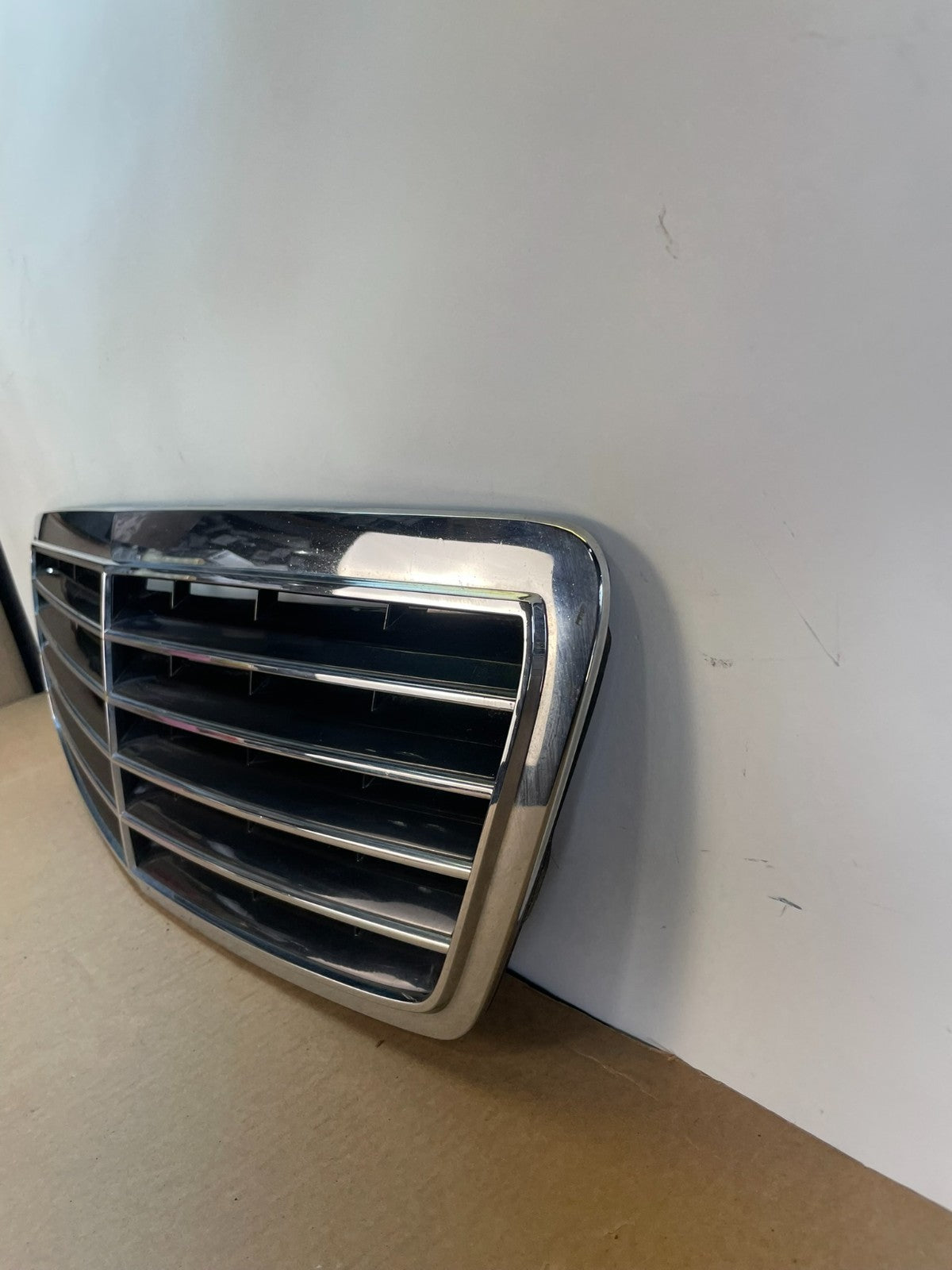 2003 to 2006 Mercedes Benz S-Class Front Grille AH0205 DG1