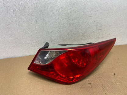 2011 2012 2013 Hyundai Sonata Right Passenger RH Tail Light AF7407 LK0