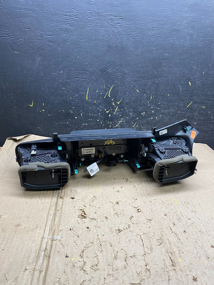 2020 to 2023 Ford  Explorer Console Radio Display Screen Air Vents Oem X6163 DG4
