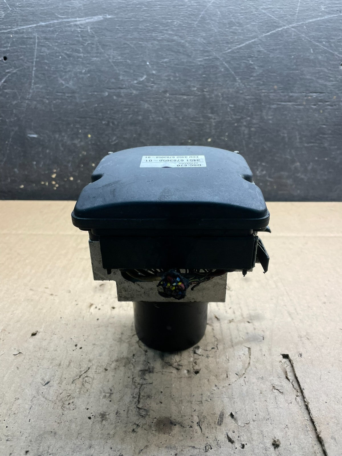 2007 to 2013 BMW X5 E70 ABS Anti-Lock Brake Pump Module OEM v9094 DG2
