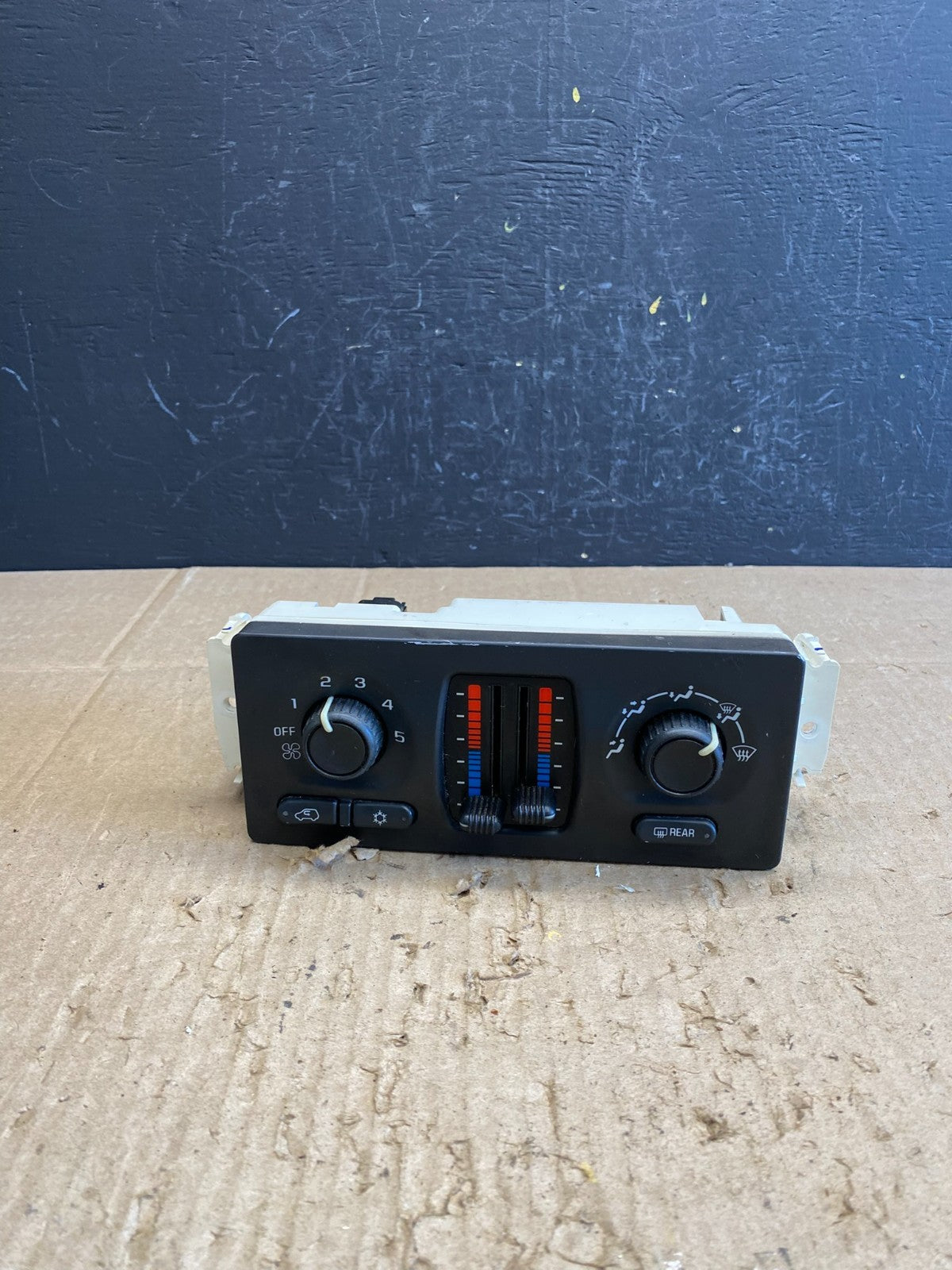 2003 to 2006 Chevrolet Silverado HVAC Heater Climate Control Module AC4575 DG0