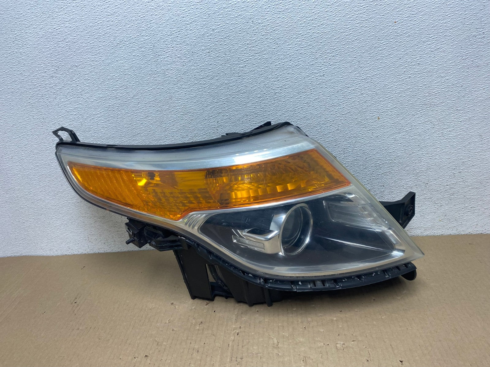 2011 to 2015 Ford Explorer Right Passenger Halogen Headlight AE9577 LK0