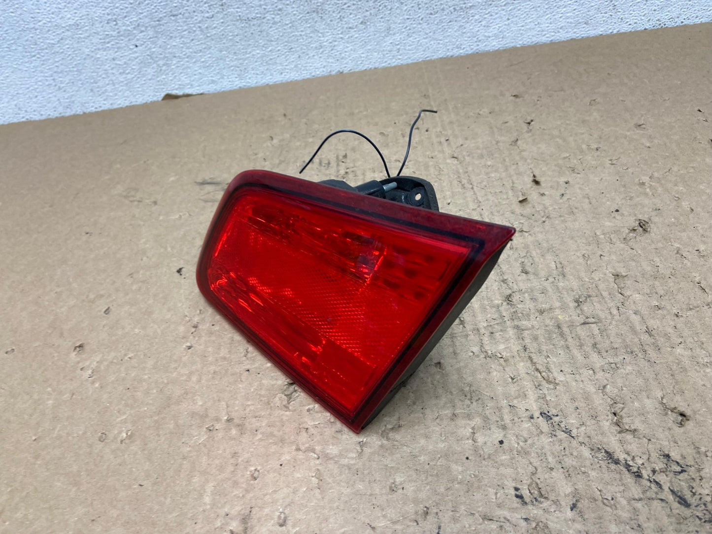 2010-2014 Subaru Legacy Right Passenger Rh Side Tail Light Inner AF8177 LK1