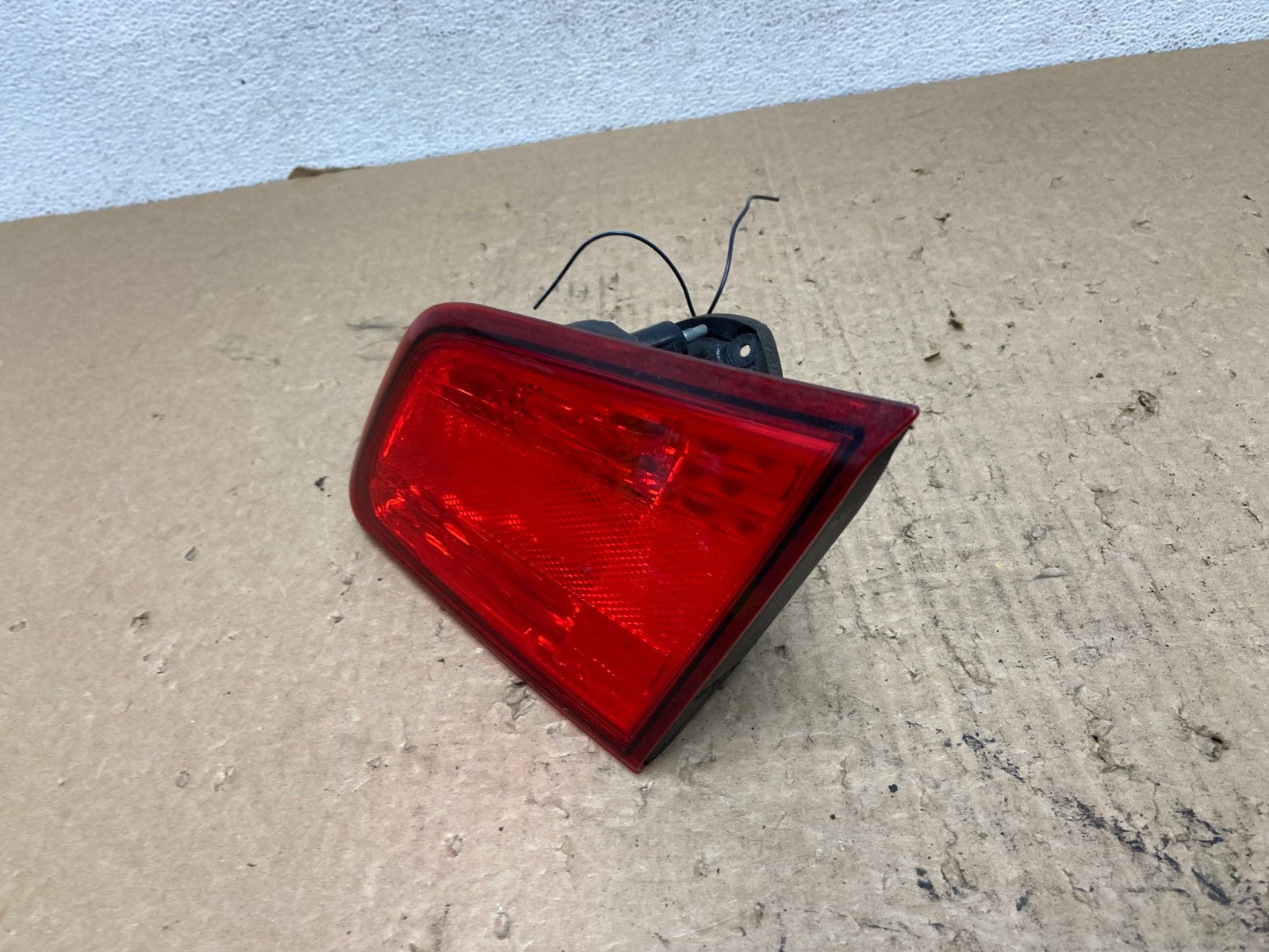 2010-2014 Subaru Legacy Right Passenger Rh Side Tail Light Inner AF8177 LK1