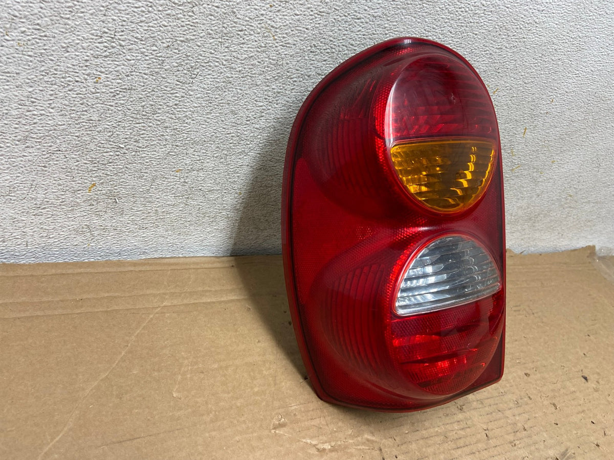 2002 2003 2004 Jeep Liberty Left Driver LH Side Tail Light AH8854 LK1