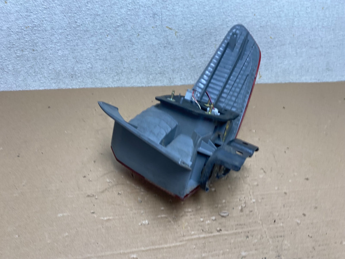 2003 to 2004 Honda Accord Sedan Left Driver Lh Side Tail light R0553 DW6