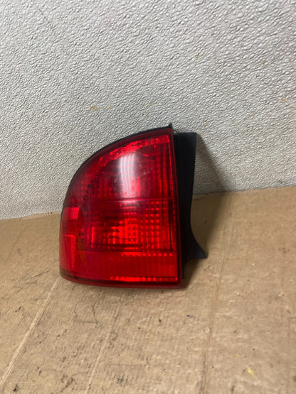 2003 to 2006 Lincoln Ls Left Side Tail Lights Oem AA3584 PS1