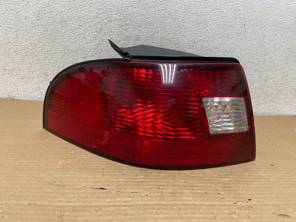 2000 - 2003 Mercury Sable Sedan Left Driver LH Side Tail Light AG8999 LK0