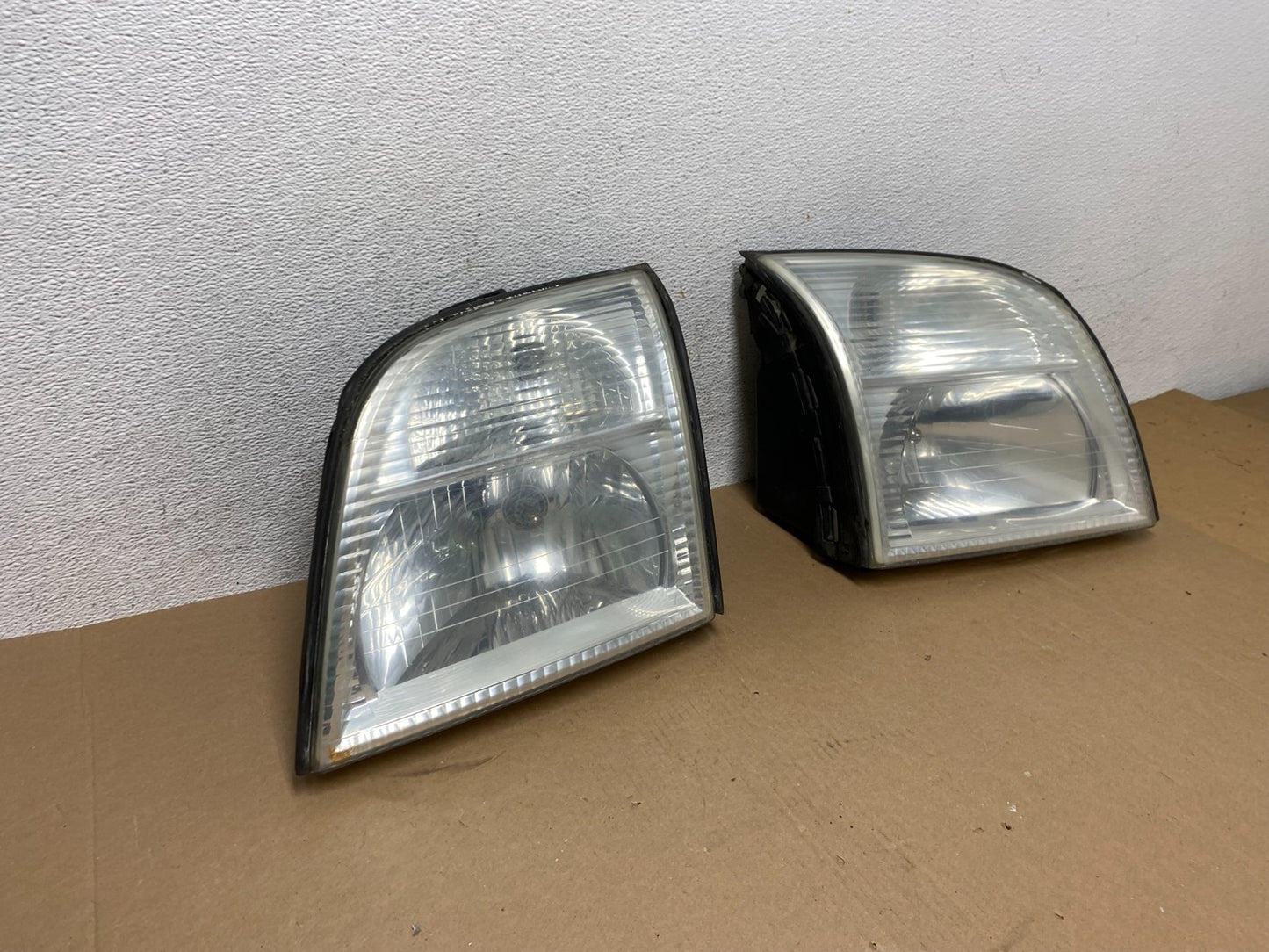 2002-2005 Mercury Mountaineer Left+Right Side Halogen Headlights AD6413 DW2