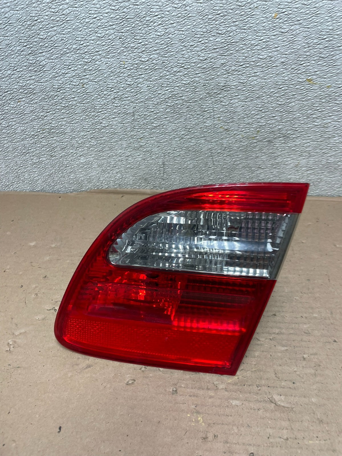 2003-2006 Mercedes E-Class Wagon W211 Right Passenger Inner Tail Light AB0035 LK0