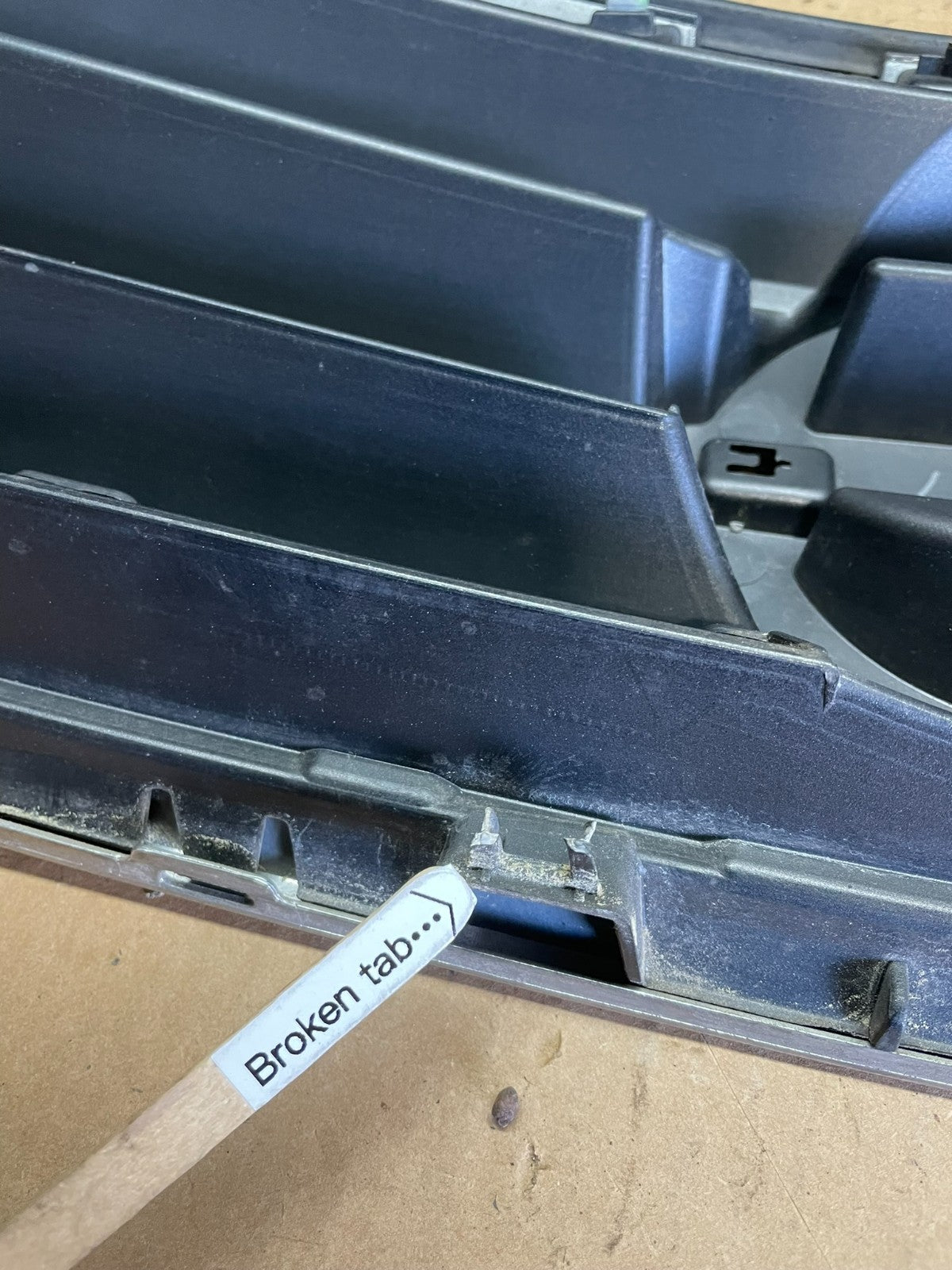 2013 to 2015 Nissan Altima Front Upper Grill Grille Sedan Oem AA2273 DG9