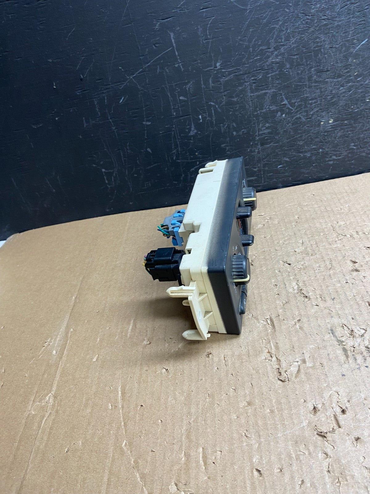 2003 to 2006 Chevrolet Silverado HVAC Heater Climate Control Module ae4501 DG1