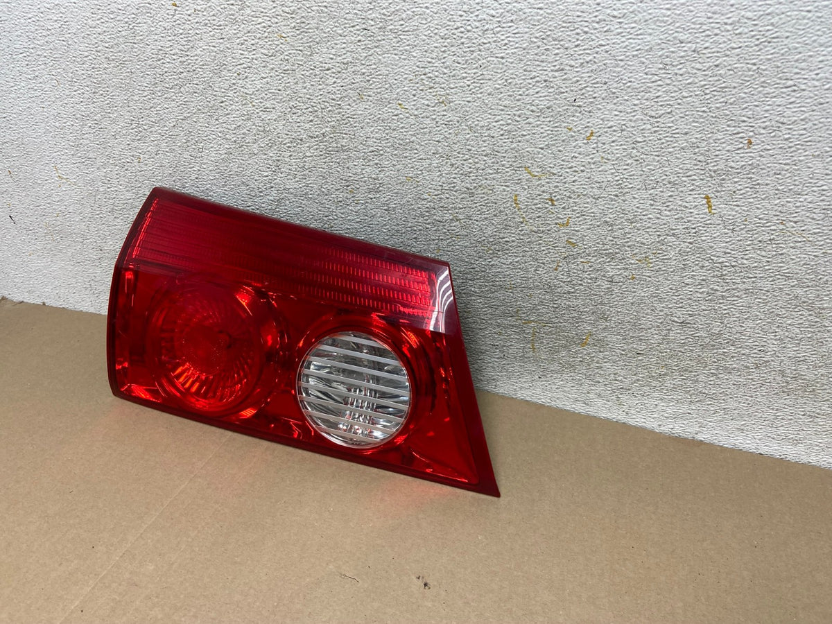 2006 - 2010 Toyota Sienna Left Driver Lh Side Inner Tail Light AH6645 LK2