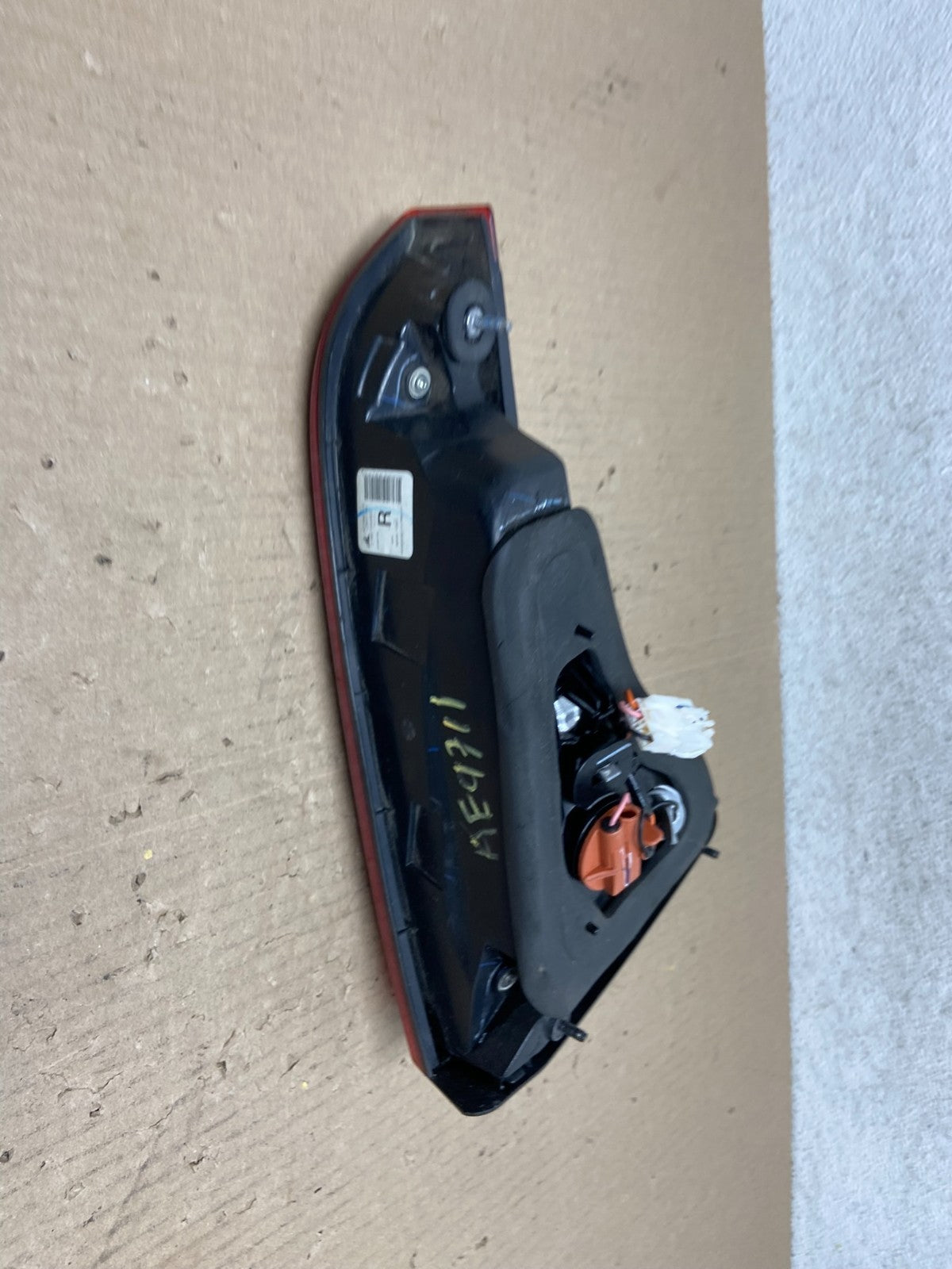 2014 - 2015 Kia Sorento Right Passenger Side Inner Tail Light AE9711 LK4