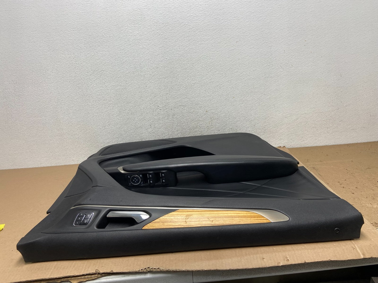 2015 to 2019 Lincoln MKC Front Left Driver LH Side Trim Door Panel AE8761 DG5