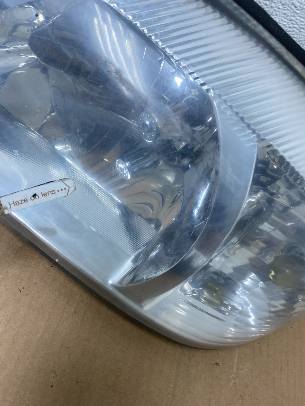 2000 to 2005 Mercury Sable Left+Right Side Halogen Headlights AI8874 DW6