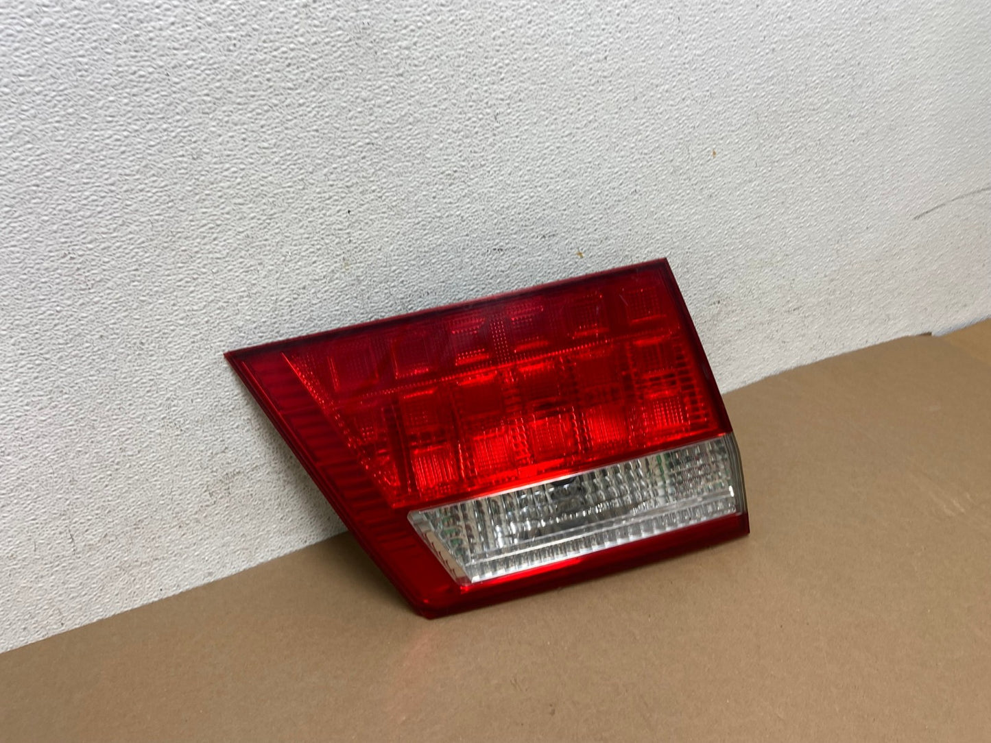 2005 2006 2007 Honda Odyssey Inner Left Driver Lh Tail Light AD6392 LK2