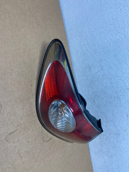 2002 to 2004 Lexus ES300 ES330 Left Driver Side Tail Light AD5424 LK2